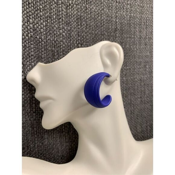 Textured Colored Hoops - Picture 2 of 3